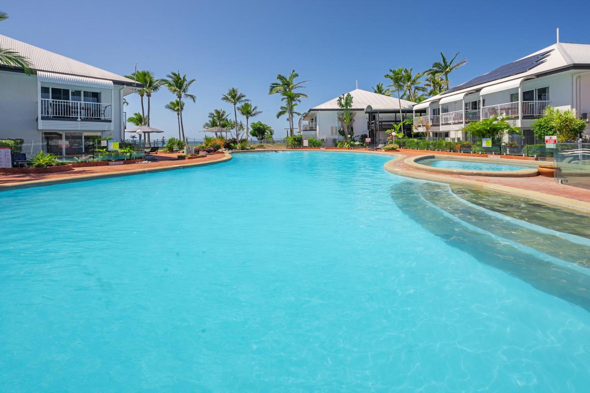 The Resort At Dolphin Heads Mackay Exterior foto