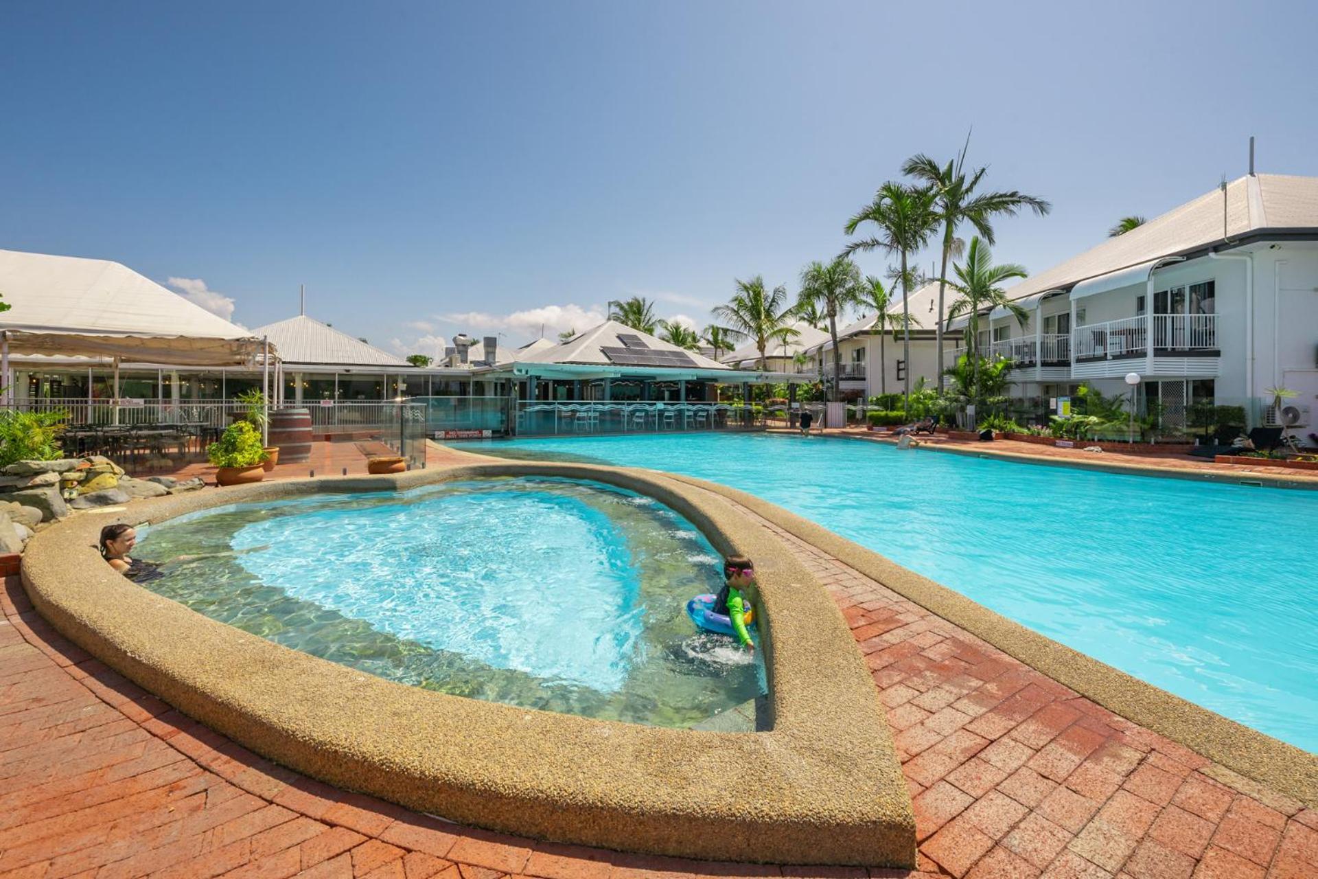 The Resort At Dolphin Heads Mackay Exterior foto